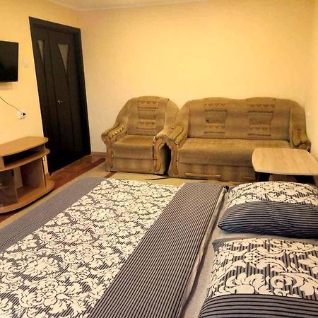 Gil Apartment 2К Квартира Центр Пл Петефи 9A Oezjhorod Buitenkant foto