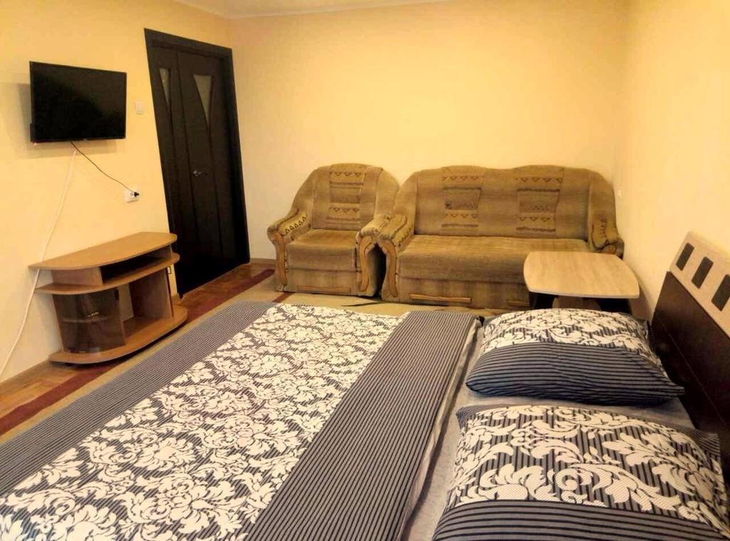 Gil Apartment 2К Квартира Центр Пл Петефи 9A Oezjhorod Buitenkant foto